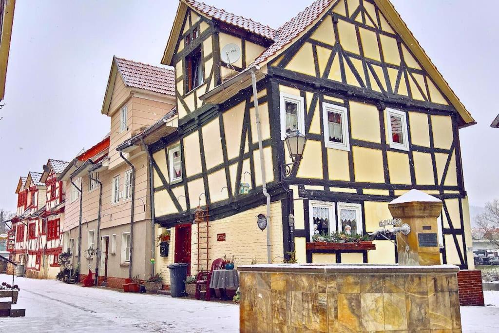 Fachwerkhaus Mitten In Der Altstadt - Ferien In Rotenburg Rotenburg an der Fulda Exteriör bild