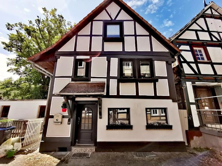 Fachwerkhaus Mitten In Der Altstadt - Ferien In Rotenburg Rotenburg an der Fulda Exteriör bild