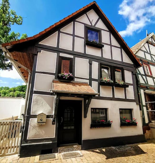 Fachwerkhaus Mitten In Der Altstadt - Ferien In Rotenburg Rotenburg an der Fulda Exteriör bild